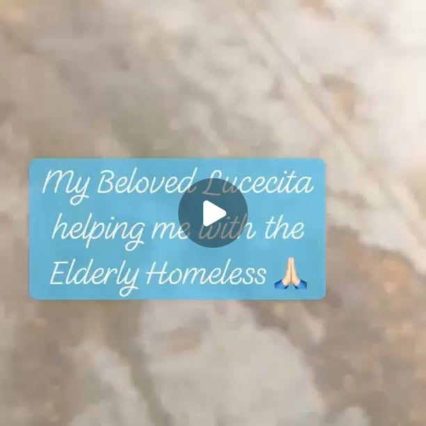 Luz = LIGHT. Lucecita helping me do #CharityROUNDs for #HomelessAngels in Cochabamba, Bolivia — bringing food and care to people l…
