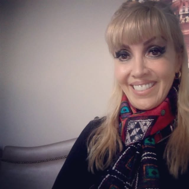 Preparing and Delivering our #CharityPACKAGES in #Paris .. is very cold 🥶 50 degrees and too many #HomelessAngels a